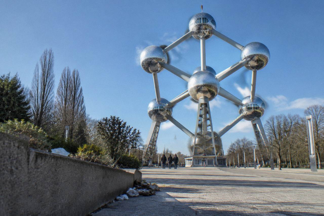 The Atomium structure rising above the Heysel plaza with open ground and sky around it