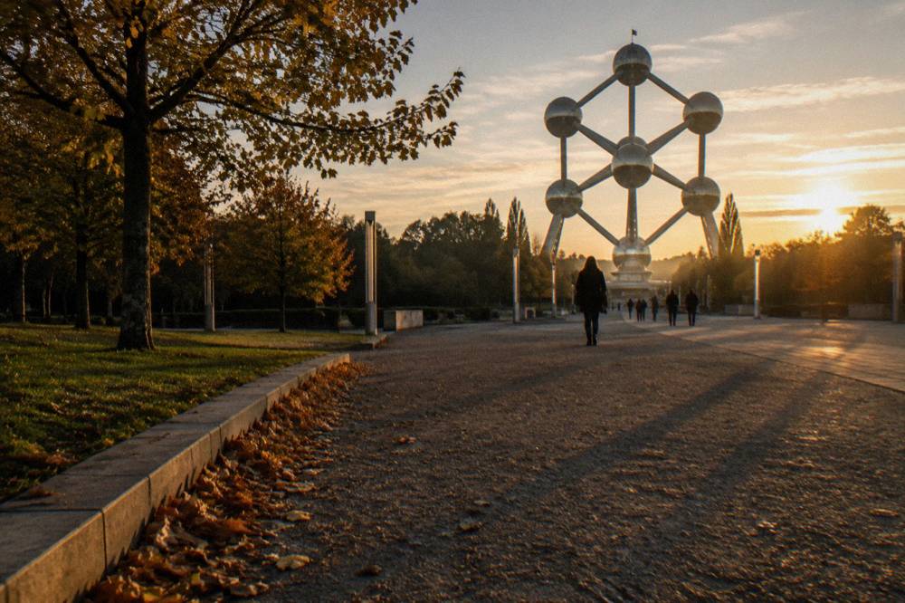 The open ground of the Heysel plateau with the Atomium structure in the background